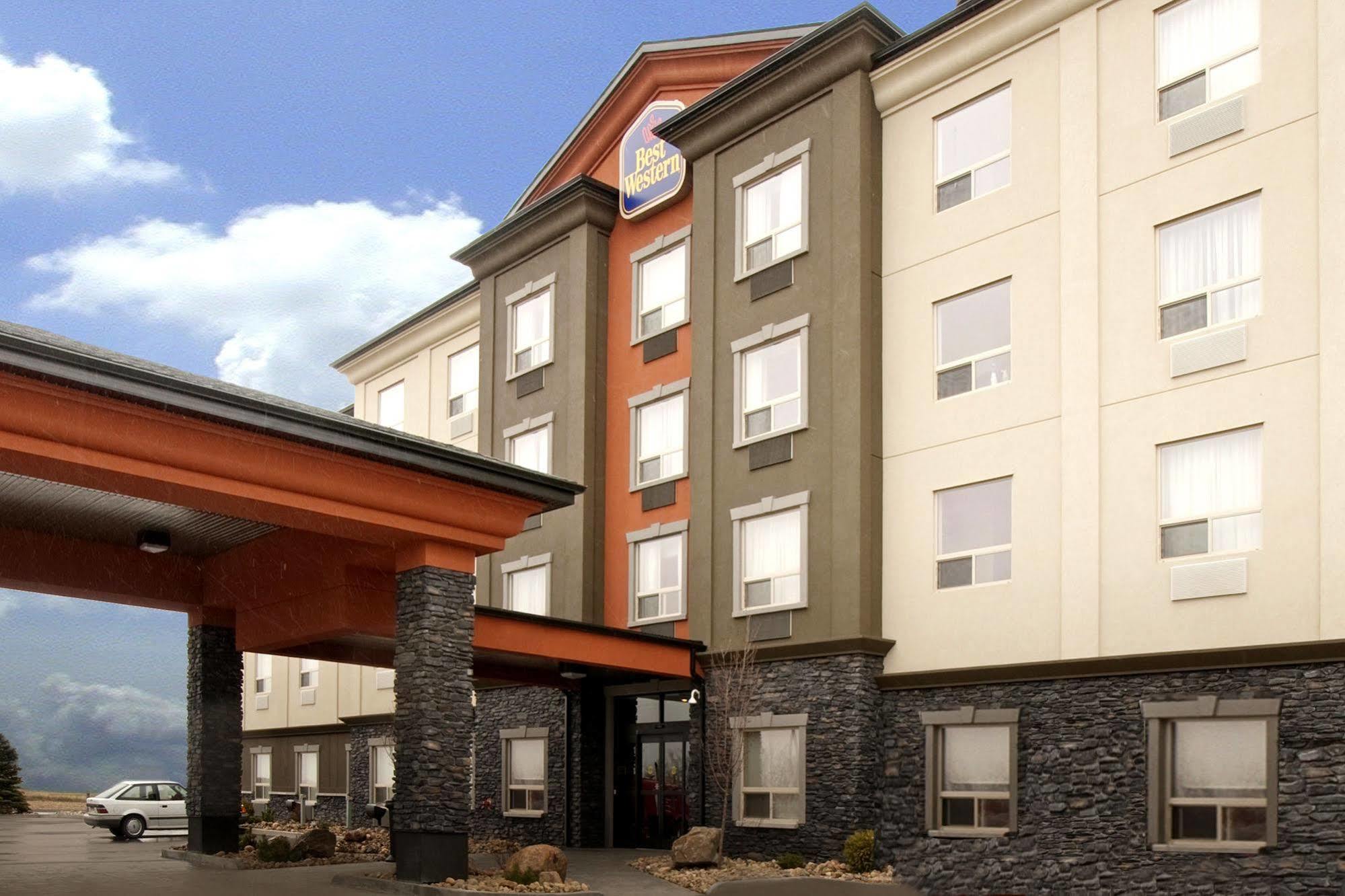 Best Western Bonnyville Inn & Suites Exterior photo
